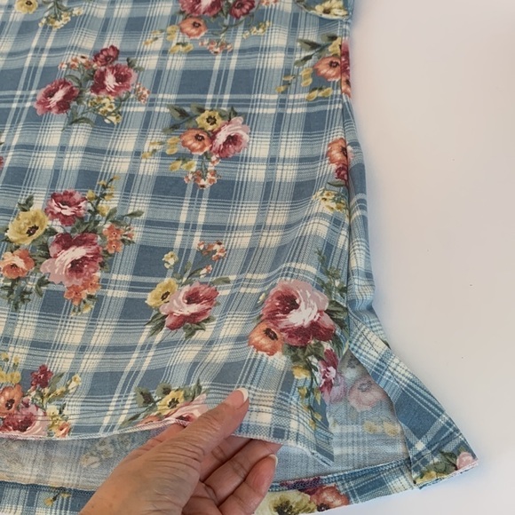 Easel Blouse Top Floral Print Cap Sleeve Flowy Size Medium - Picture 8 of 11